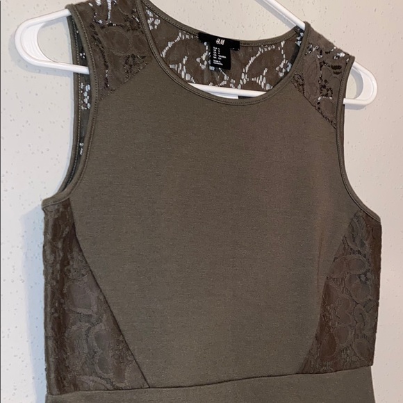 ⭐️H&M⭐️ - Picture 2 of 6